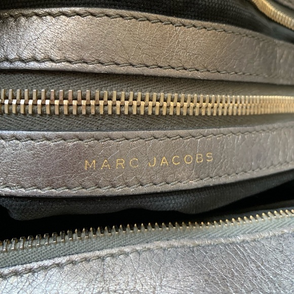 Marc Jacobs Astor Leather Quilted Shoulder Tote Bag Metallic - Picture 5 of 14